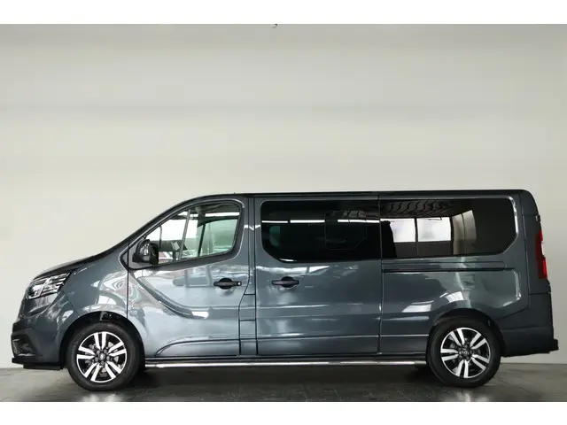 Renault Trafic 2.0 dCi 170 T29 L2H1 DC Luxe 2023 Diesel 32