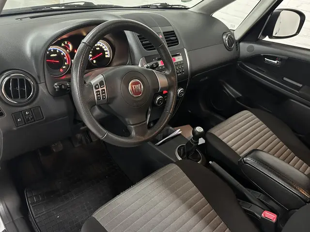 Fiat Sedici 1.6-16V Emotion 2014 Benzine 11