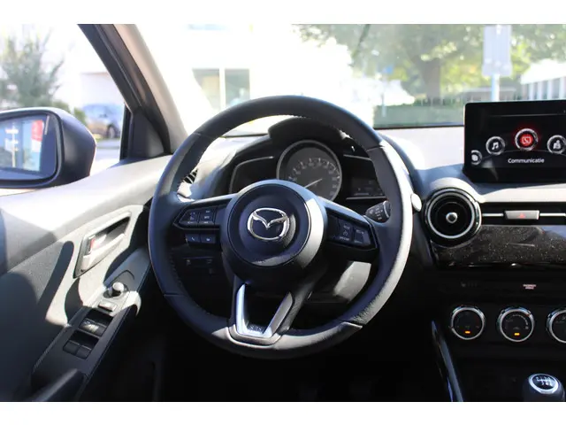 Mazda 2 1.5 e-SkyActiv-G 90 Centre-Line 2023 Benzine 12
