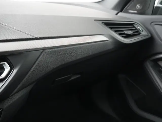 BMW 2 Serie Gran Coupé 220 2024 Benzine 17