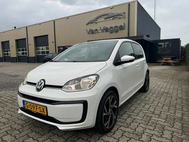 Volkswagen up! 1.0 BMT move up! 2019 Benzine 7