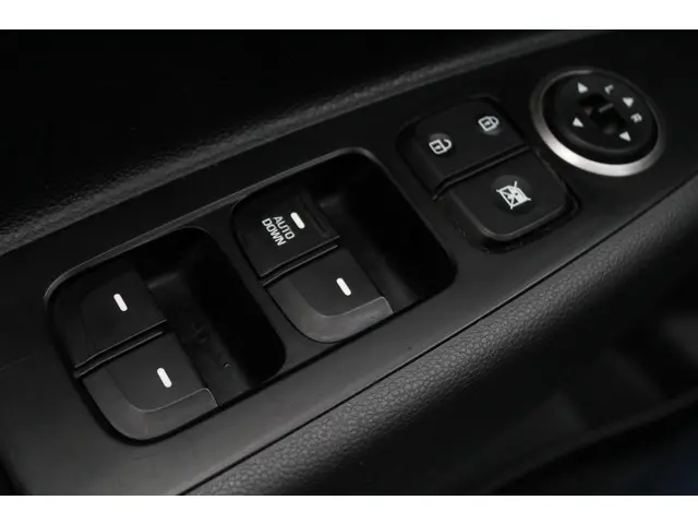 Hyundai i10 1.0i Comfort//Airco//Navi//5drs!! 2018 Benzine 6