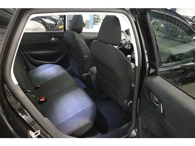 Peugeot 308 SW 1.2 e- PANO + NAV + CAM + TREKHAAK ! ! ! 2014 Benzine 15
