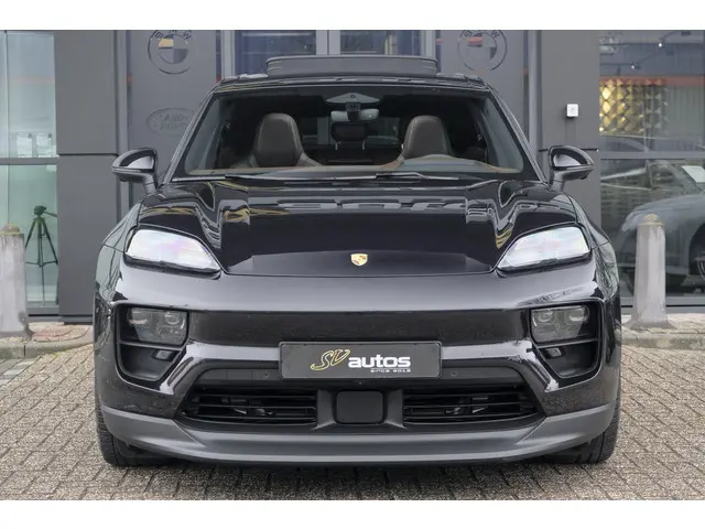Porsche Macan 4 388pk 100kWh 2024 Elektrisch 17