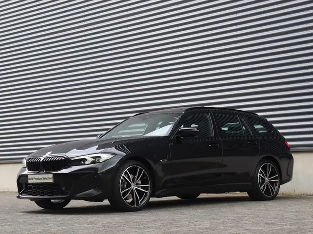 BMW 3 Serie Touring 320e 2023 Hybride Benzine 39