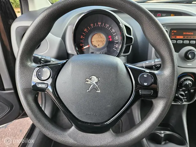 Peugeot 108 1.0 e-VTi Blue Lease Executive 2018 Benzine 9