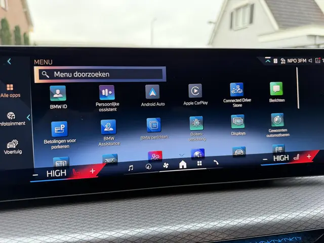 BMW 3 Serie Touring 330i xDrive M-Sport 2025 Benzine 26