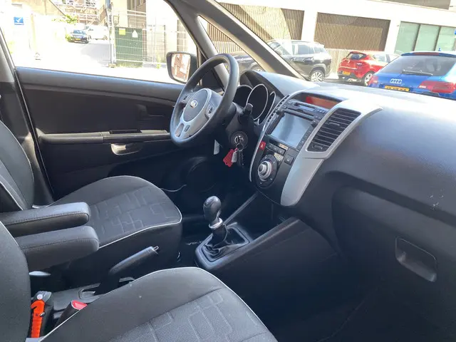 Kia Venga 1.4 CVVT Plus Pack 2013 Benzine 7