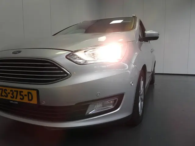 Ford Grand C-Max 1.0 Titanium 7p. 2015 Benzine 26