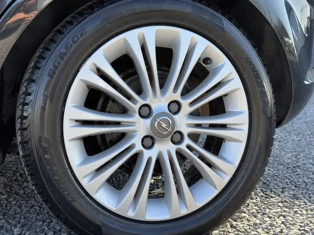 Opel Corsa 1.2 EcoFlex Cosmo LPG 2014 LPG/Gas 27