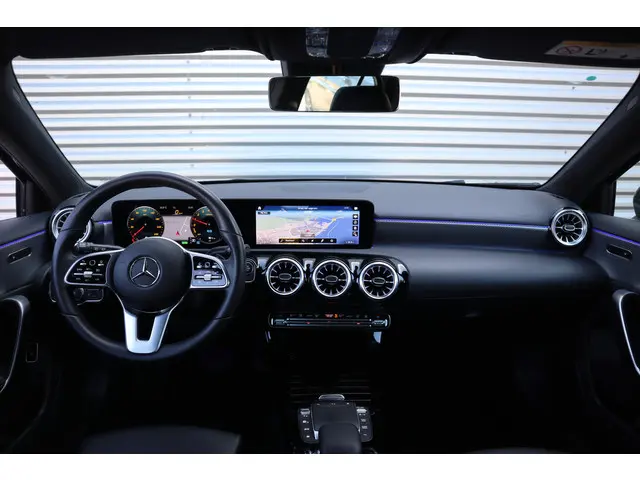 Mercedes-Benz A-Klasse 250 e Luxury 2021 Hybride Benzine 5