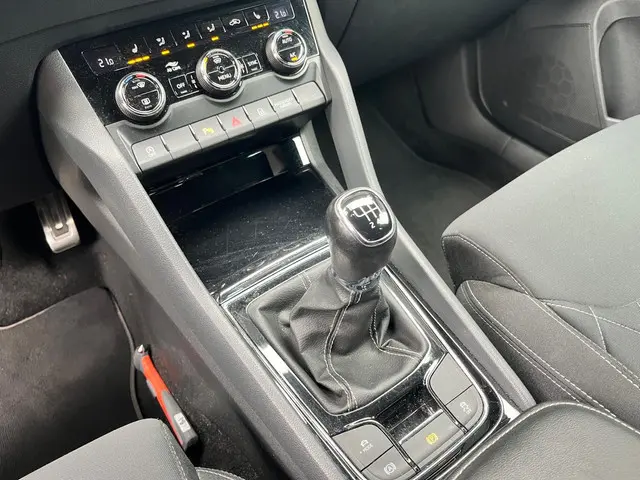 Škoda Karoq 1.5 TSI ACT Sportline Business 2020 Benzine 13