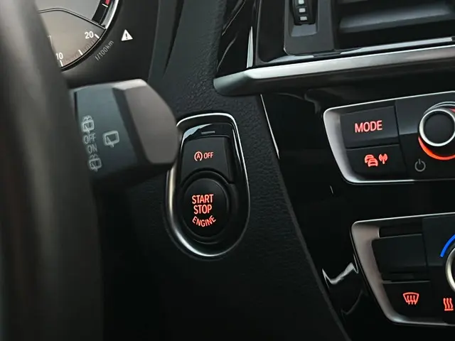 BMW 1 Serie 118i Sport Line Edition 2019 Benzine 15