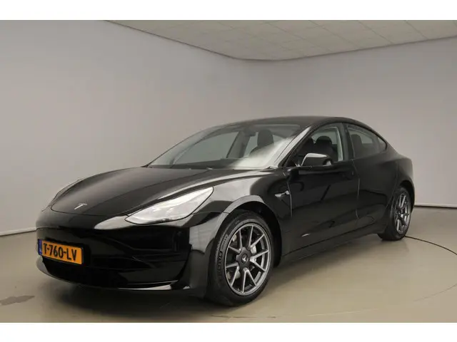 Tesla Model 3 Standard RWD Plus 60 kWh 2023 Elektrisch 32