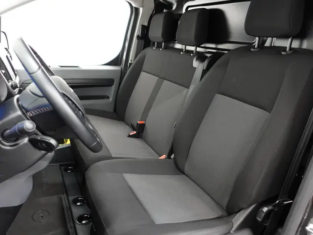 Opel Vivaro-e L3H1 Edition 75 kWh 2022 Elektrisch 33