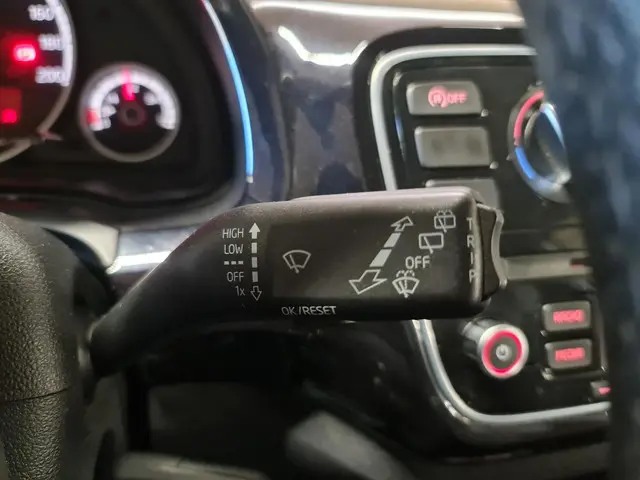 Volkswagen up! 1.0 high up! BlueMotion 2014 Benzine 14