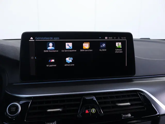 BMW 5 Serie 530e High Executive 2022 Hybride Benzine 25