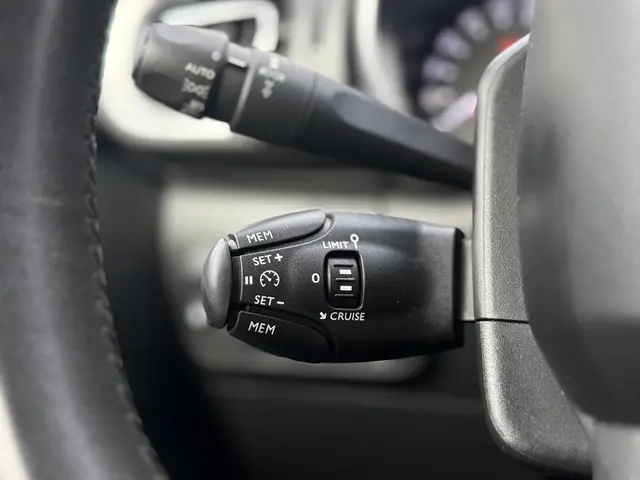 Citroën C3 1.2 PureTech S&S Shine 2017 Benzine 23