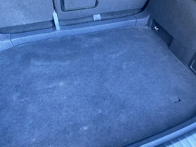 Škoda Karoq 1.0 TSI Business Edition 2021 Benzine 30