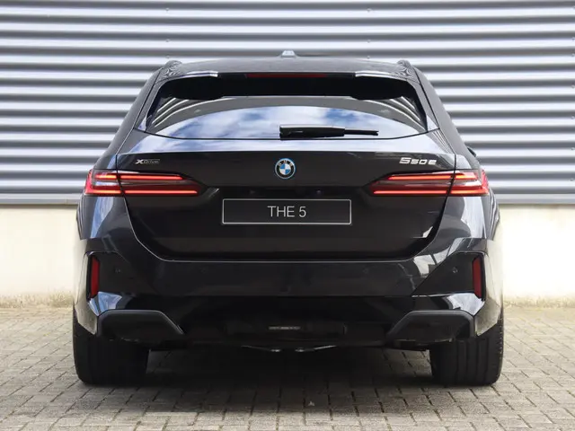 BMW 5 Serie Touring 550e 2026 Hybride Benzine 4