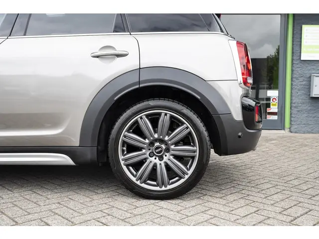 MINI Countryman 1.5 Cooper Chili 2017 Benzine 17