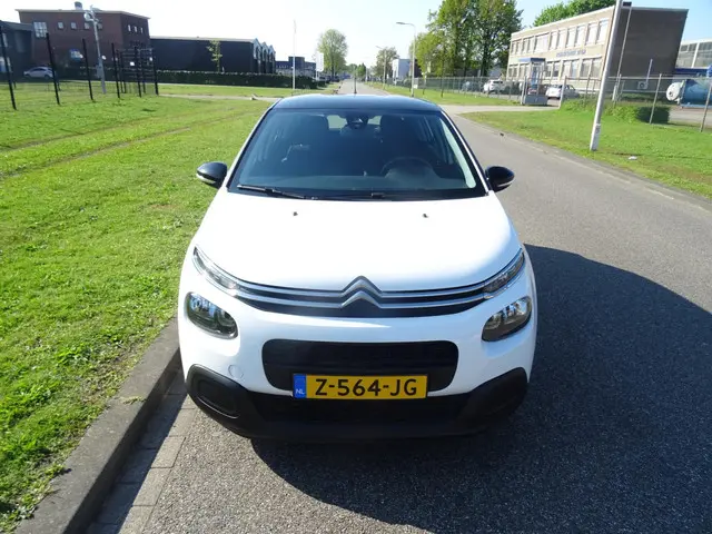 Citroën C3 1.2 PureTech ELLE 2018 Benzine 8