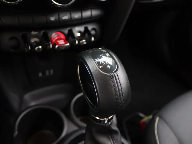 MINI 5-Deurs Cooper 2017 Benzine 11