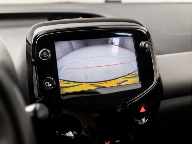 Peugeot 108 1.0 e-VTi Allure 2020 Benzine 17