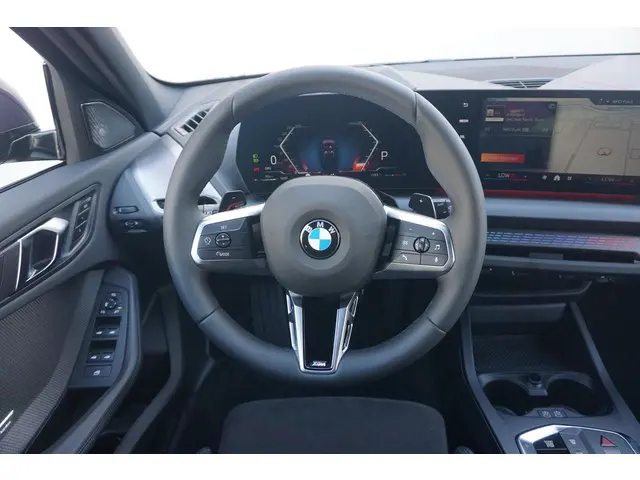 BMW 1 Serie 120 M Sport Pro 2025 Benzine 14