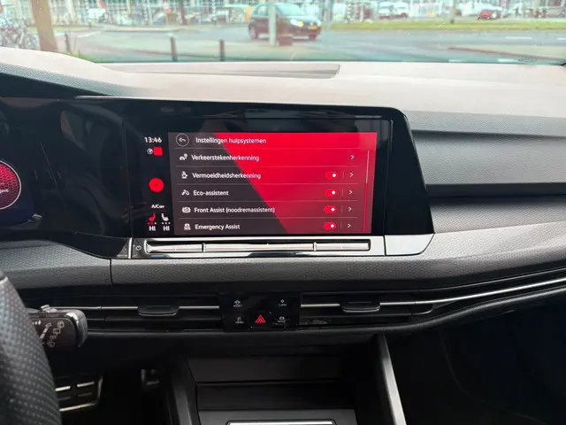 Volkswagen Golf 2.0 TSI GTI Pano 2021 Benzine 17