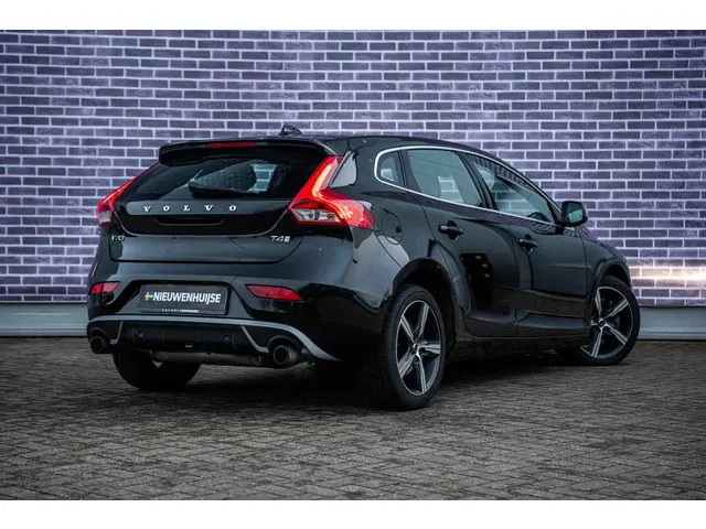 Volvo V40 2.0 T4 Business Sport 2017 Benzine 3