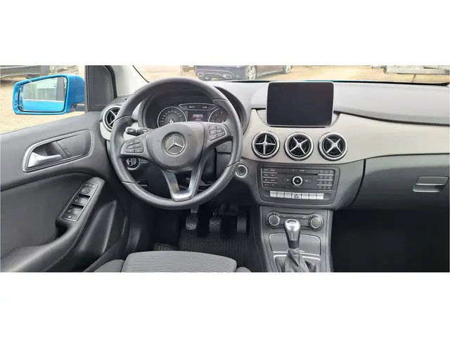 Mercedes-Benz B-Klasse 180 Ambition 2016 Benzine 11