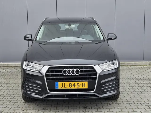 Audi Q3 1.4 TFSI CoD Adrenalin Automaat 2016 Benzine 4