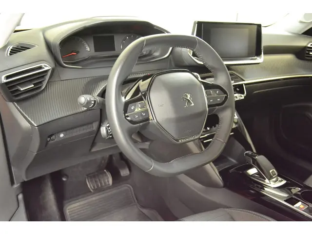 Peugeot 2008 1.2 Puretech 130pk Allure 2021 Benzine 13