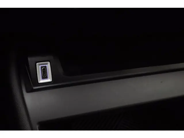 Citroën C4 1.2 Puretech Feel Edition 2021 Benzine 25