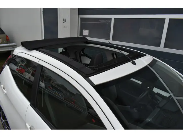 Toyota Aygo 1.0 VVT-i x-play limited 2019 Benzine 9