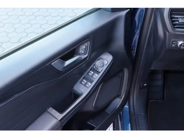 Ford Kuga 2.5 PHEV ST-Line 2022 Hybride Benzine 22