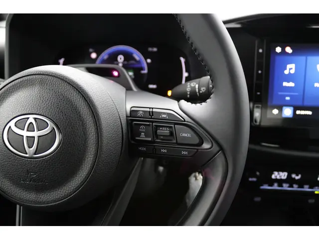 Toyota Aygo X Hybrid 115 play 2025 Hybride Benzine 21