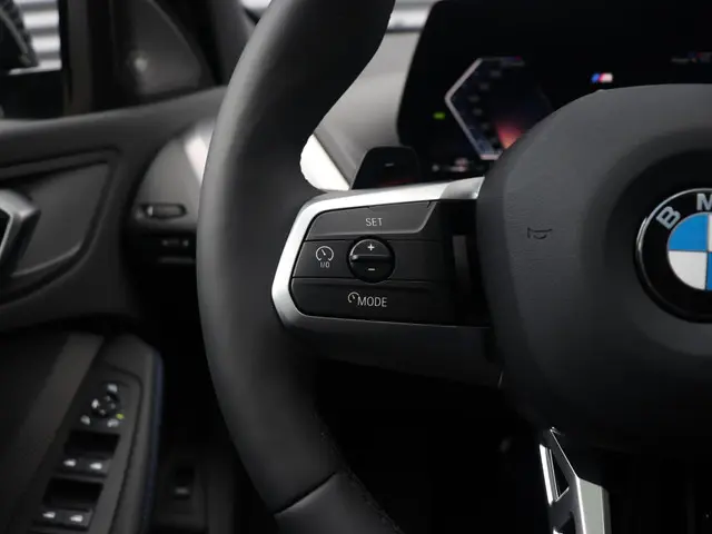 BMW 1 Serie 5-deurs 120 2025 Benzine 20