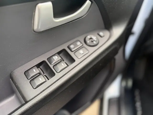 Kia Sportage 2.0 Super Pack 2013 Benzine 6