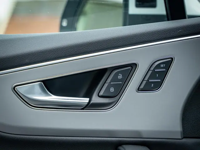 Audi Q7 55 TFSI 2025 Hybride Benzine 35