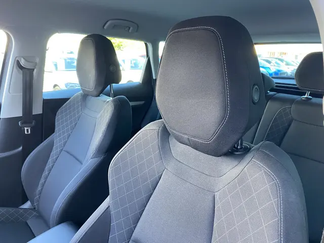 Škoda Karoq 1.0 TSI Business Edition 2021 Benzine 15