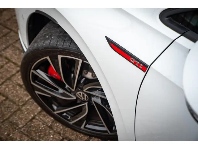 Volkswagen Golf 2.0 TSI GTI Clubsport 2021 Benzine 38