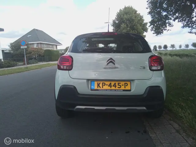 Citroën C3 1.2 PureTech Live 2016 Benzine 4