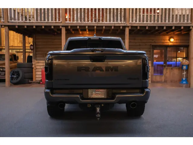Dodge Ram 1500 5.7 V8 Limited 2024 LPG/Gas 11