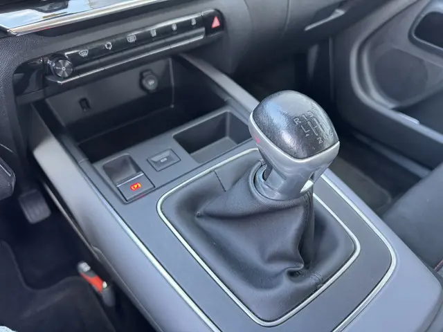 Citroën C5 Aircross 1.2 PureTech Live 2019 Benzine 36