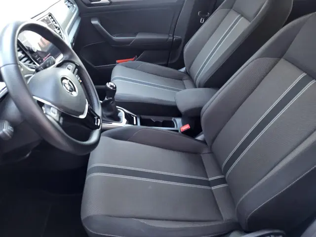 Volkswagen T-Roc 1.0 TSI Style 2021 Benzine 8