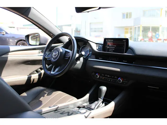 Mazda 6 2.5 SkyActiv-G 194 Signature 2021 Benzine 12