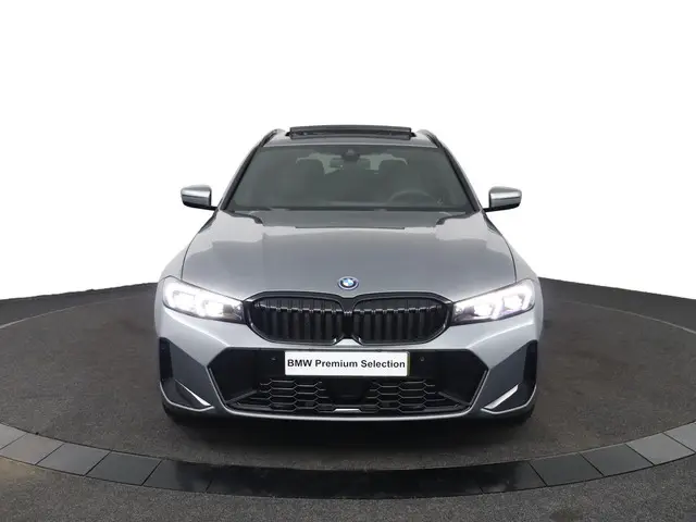 BMW 3 Serie Touring 330e 2025 Hybride Benzine 12