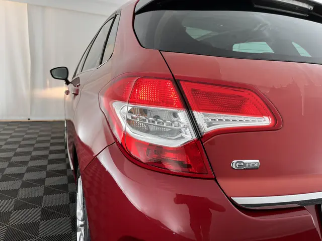 Citroën C4 1.6 e-HDi Ligne Business 2014 Diesel 27